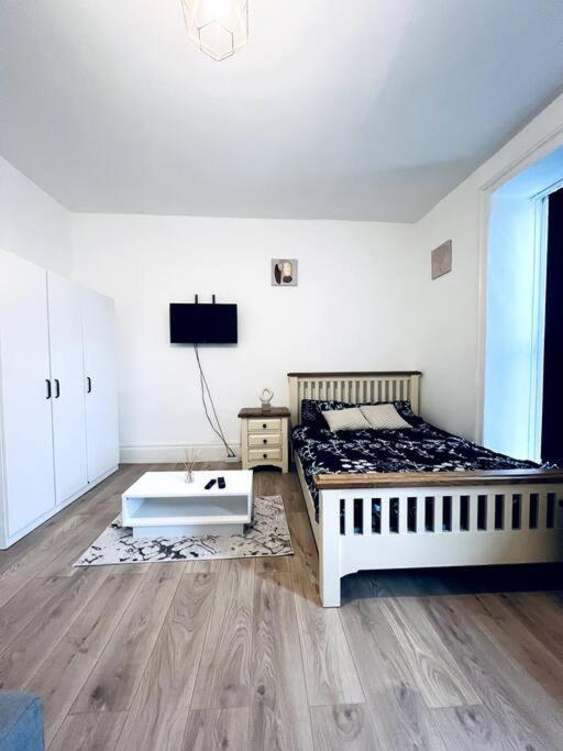 One Bedroom Close To Hyde Park #01 ลอนดอน ภายนอก รูปภาพ